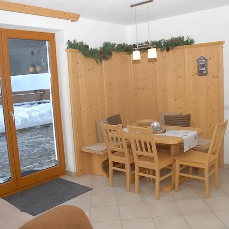 Delano Apartment *