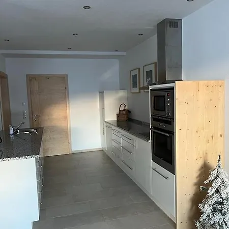 Delano Apartment